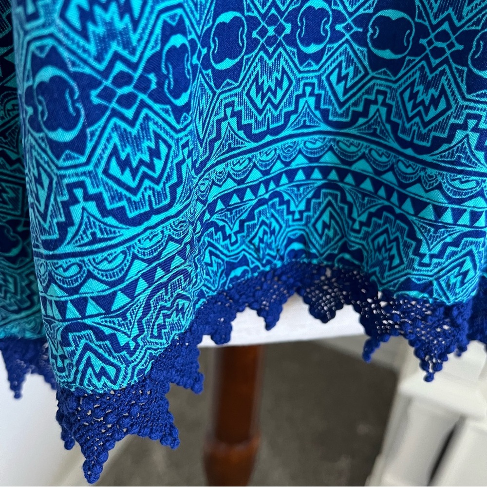 Patterned Lace Trim Tank - Picture 3 of 8
